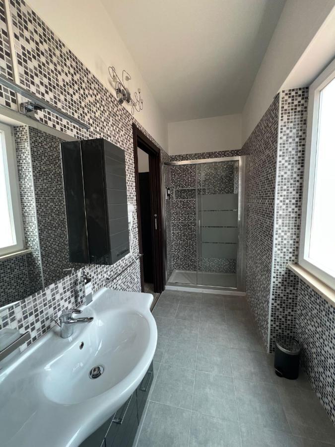 Domus Speranza Bed & Breakfast Fiumicino Exterior photo