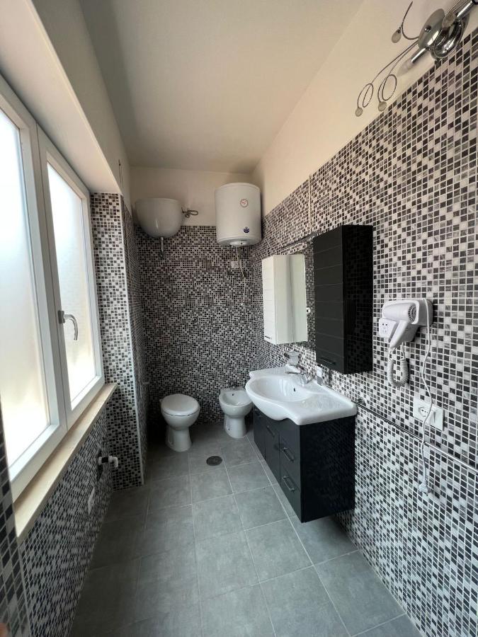 Domus Speranza Bed & Breakfast Fiumicino Exterior photo